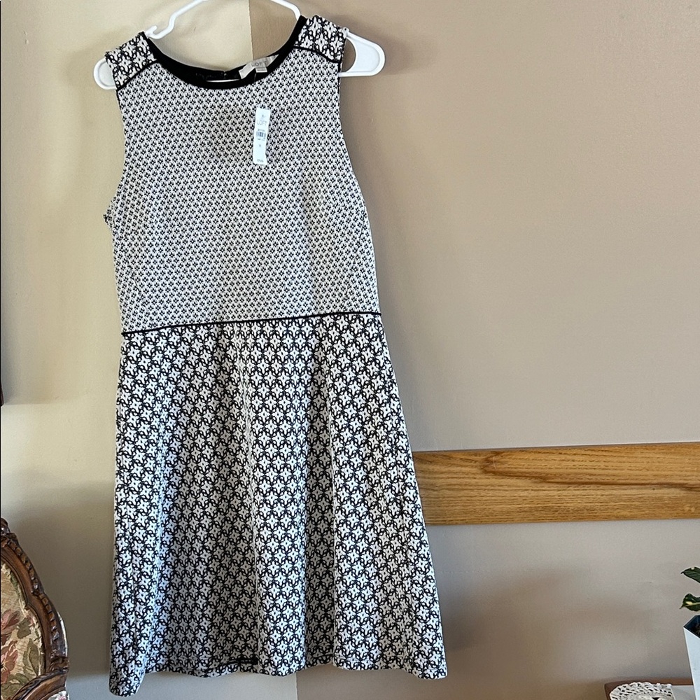 LOFT Black and White Patterned  Dress size 10